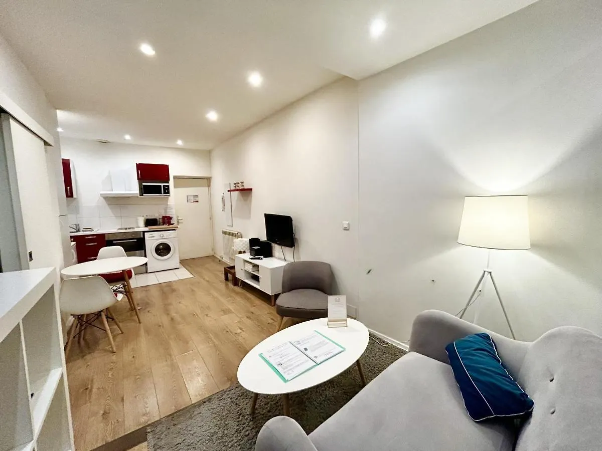Apartment Aparthotel Riviera - Old Town - 2 Minutes Promenade Des Anglais Et Plage - Charmant Appartement 2 Pieces Ac - Chateau 2 Nice France