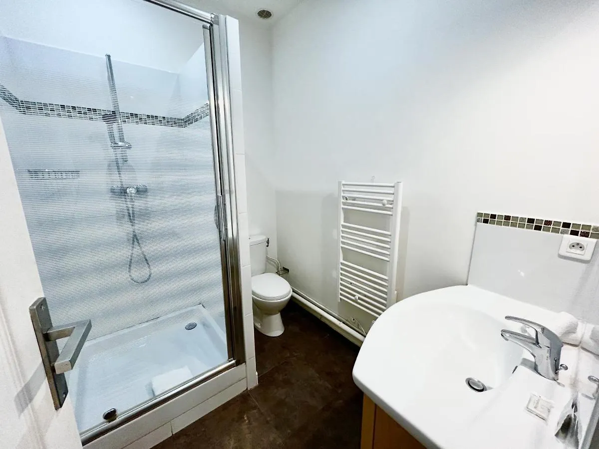 Aparthotel Riviera - Old Town - 2 Minutes Promenade Des Anglais Et Plage - Charmant Appartement 2 Pieces Ac - Chateau 2 Nice Apartment
